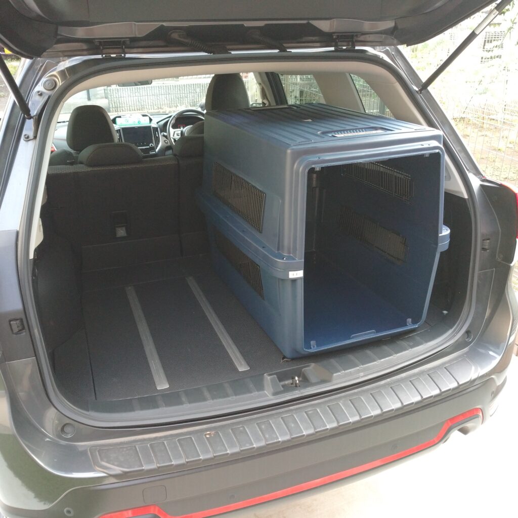 SUV　フォレスター　ペットクレート　ペットキャリー