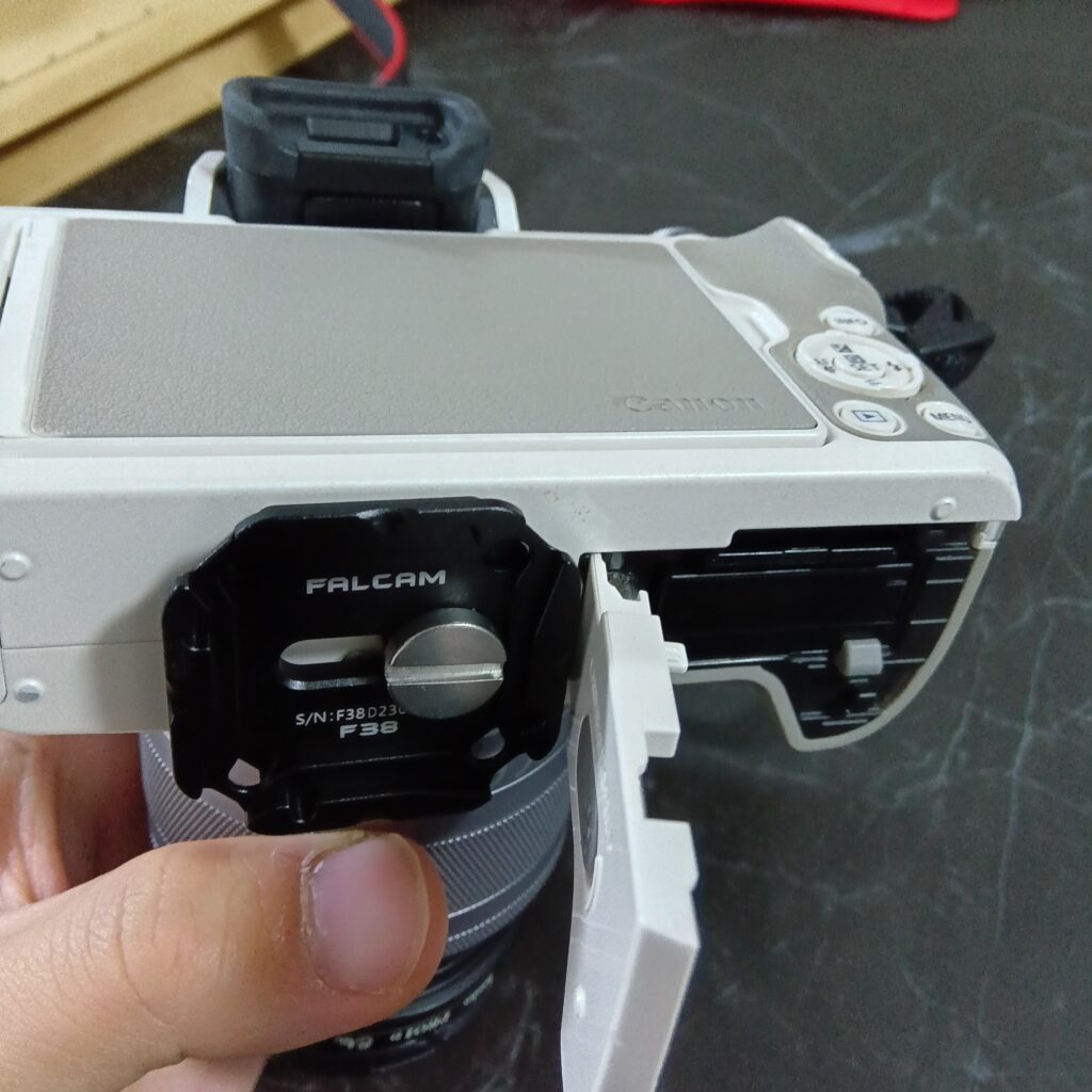 Ulanzi　Falcam
EOS Kiss M